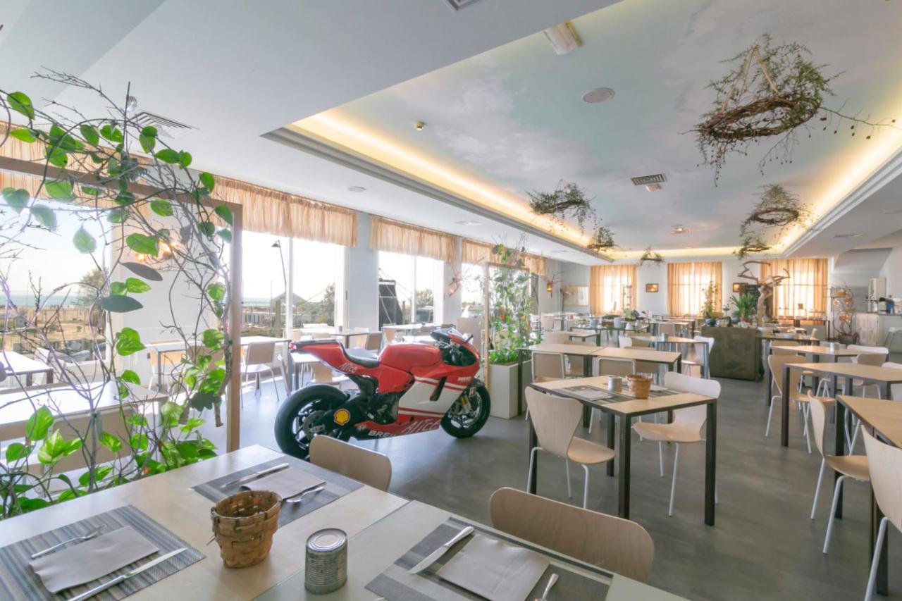 Hotel Corallo Римини Экстерьер фото