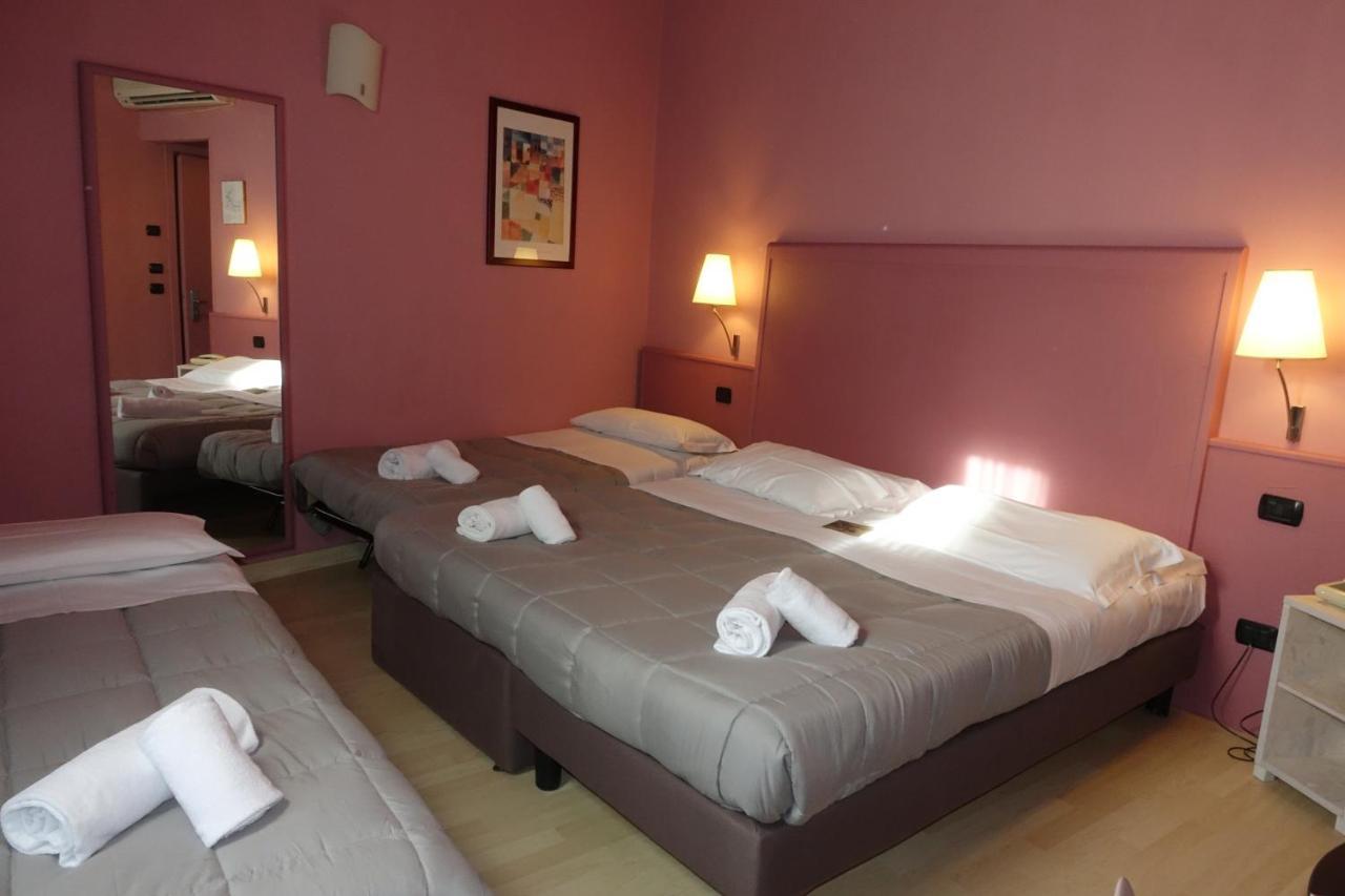 Hotel Corallo Римини Экстерьер фото