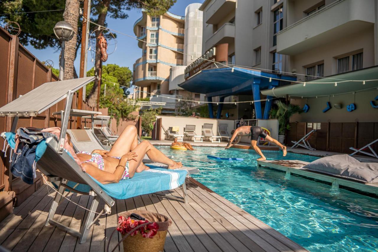 Hotel Corallo Римини Экстерьер фото